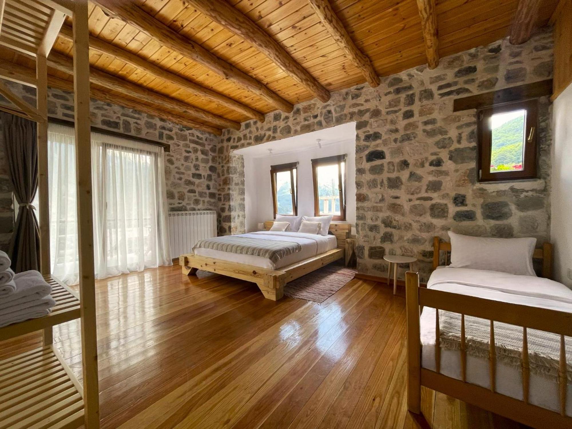 Valter & Drita'S Guesthouse Theth Luaran gambar